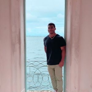 Meet your Posher, Leroid